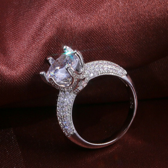 . Jewelry - Gorgeous 925 Silver White Sapphire  Wedding Ring